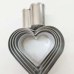 Set 6 Cortadores Corazon de Acero Inoxidable de 4cm de alto