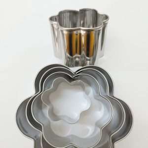 Set 5 Cortadores Flor de Acero Inoxidable de 4cm de alto